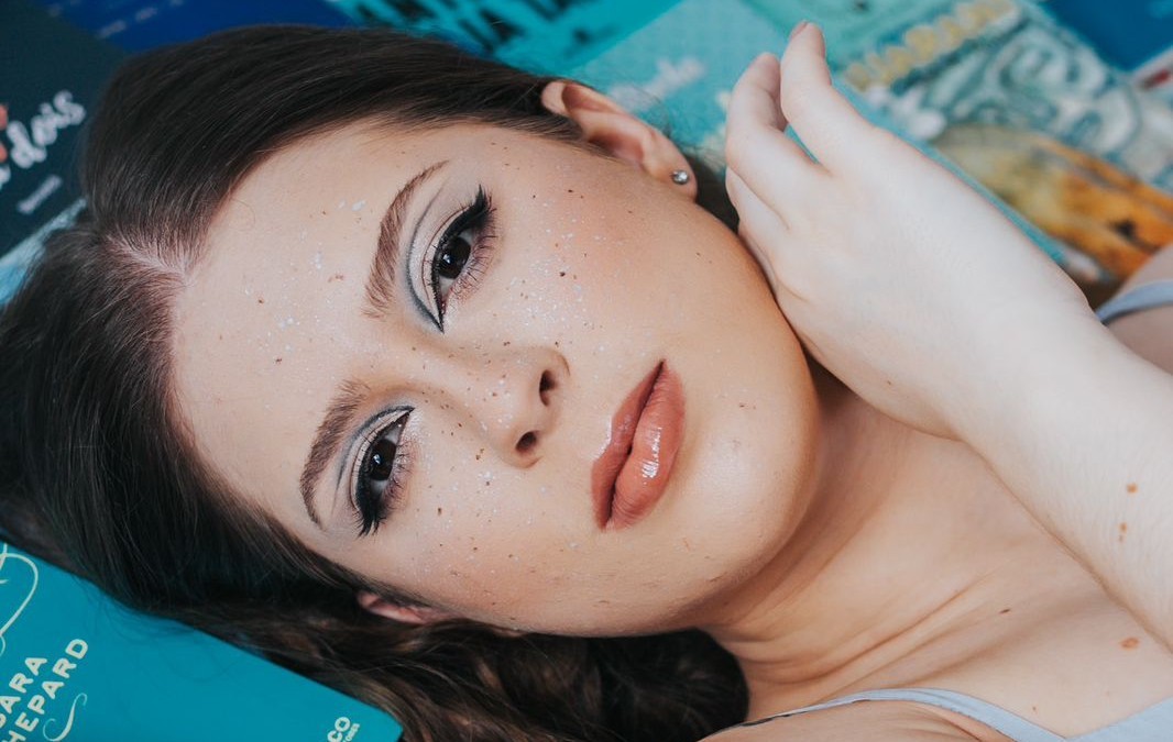 Foto da Escritora Cris Casagrande